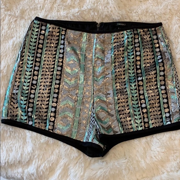 Sequin shorts - Picture 5 of 5
